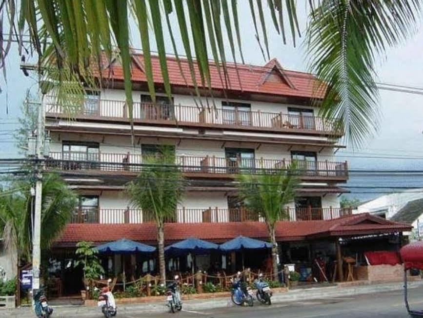 Отель Jomtien Boathouse Паттайя Экстерьер фото